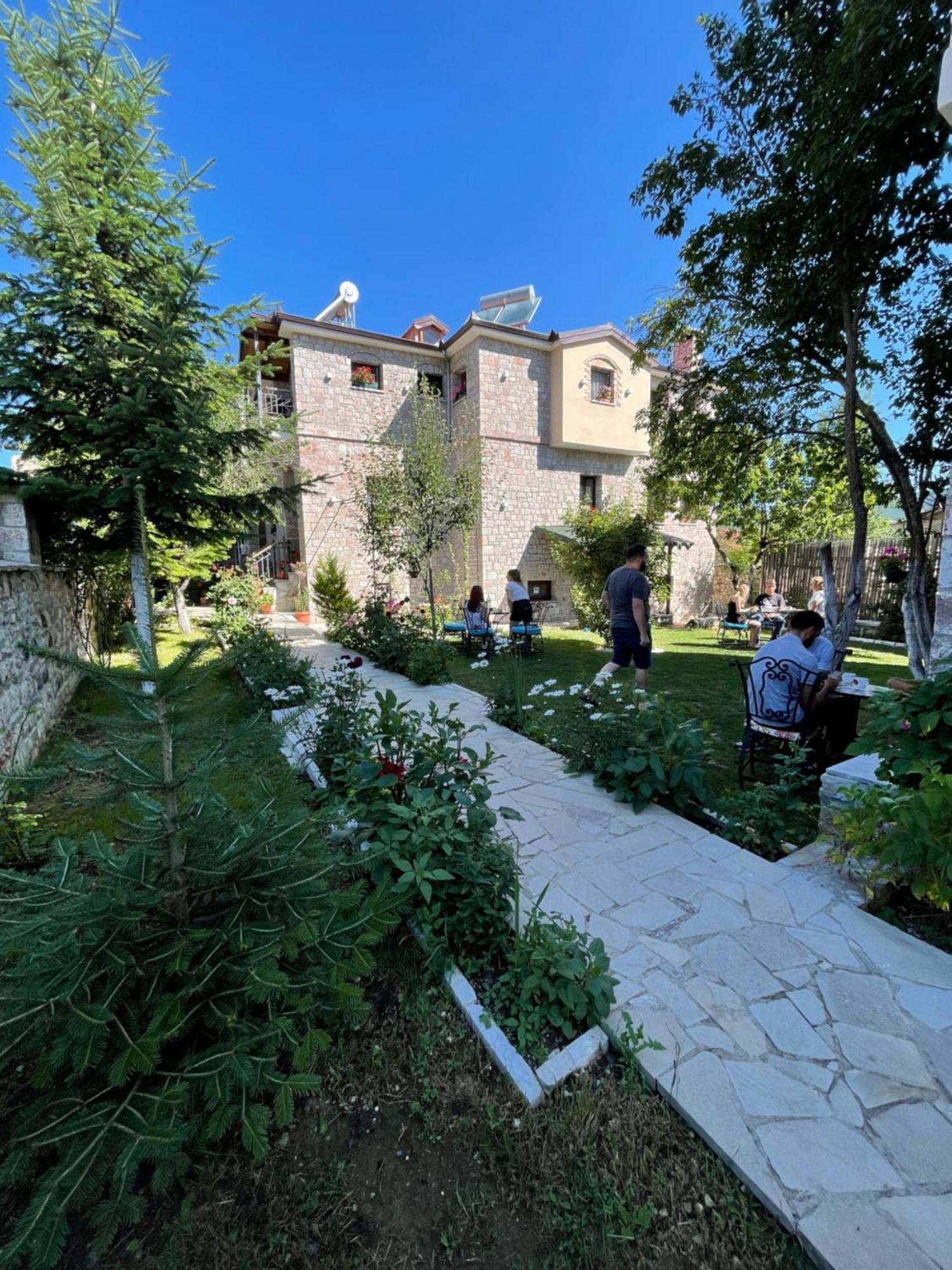 מלון Bujtina Liana Voskopojë מראה חיצוני תמונה